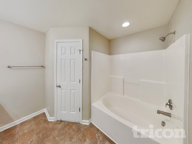 Building Photo - 2013 Fiona Way