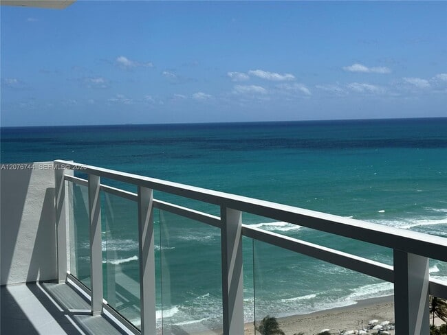 Building Photo - 2030 S Ocean Dr