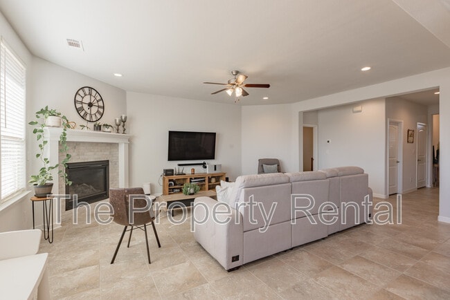 Building Photo - 1 Valley Rd