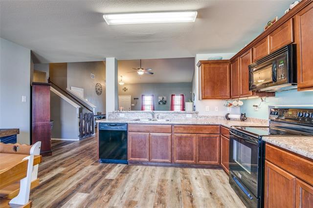 Building Photo - 414 Plum Dr