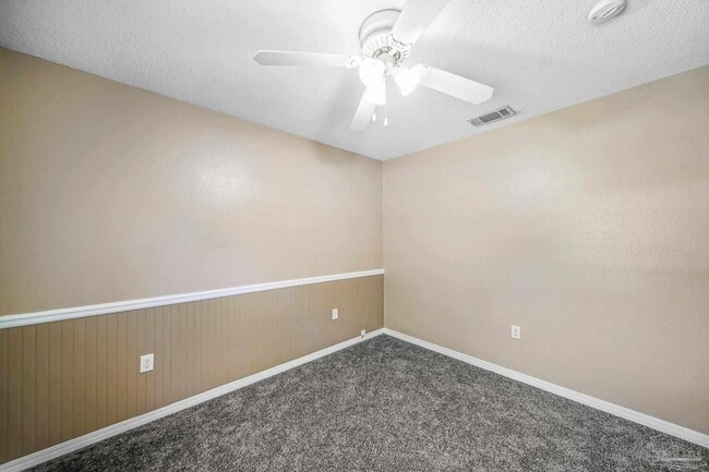 Building Photo - 5899 Gillum Rd