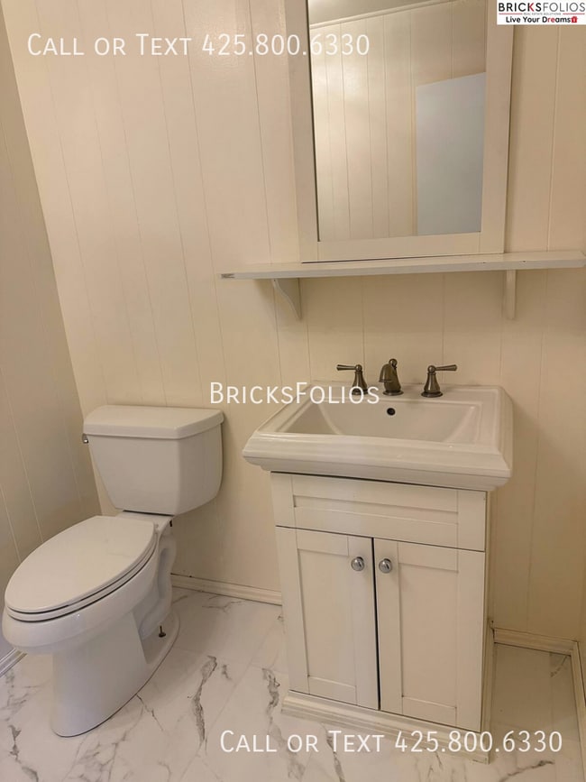 Building Photo - Bright & Modern 1BR in Bothell – Walk to Everything!