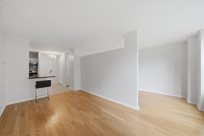 Building Photo - 777 N Michigan Ave