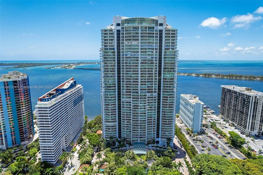 Building Photo - 1643 Brickell Ave