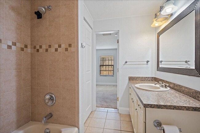 Building Photo - Annual Unfurnished Rental Available - 3 Be...