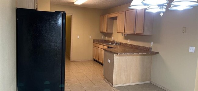 Building Photo - 1663 N Saddlehorn Ave