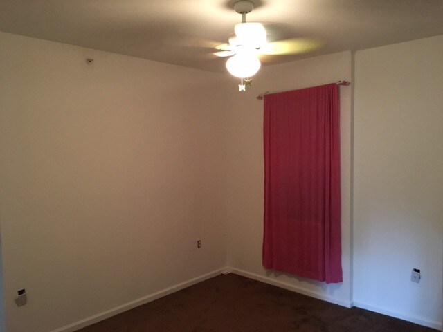 Building Photo - 932 Southmoor Dr