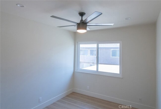 Building Photo - 857 Windwood Dr
