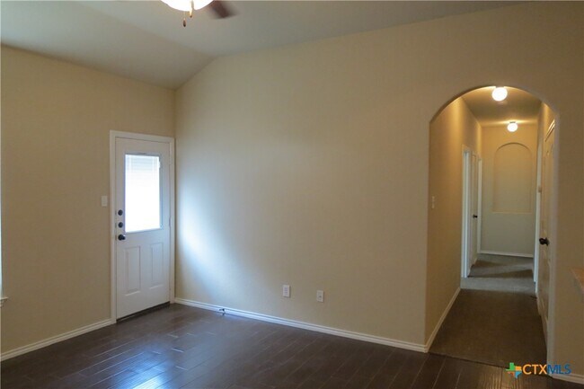 Building Photo - 298 Rosalie Dr