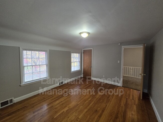 Building Photo - 10978 Craft St