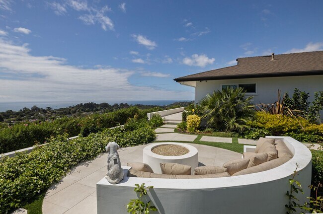 Building Photo - Stunning Santa Barbara Oasis!