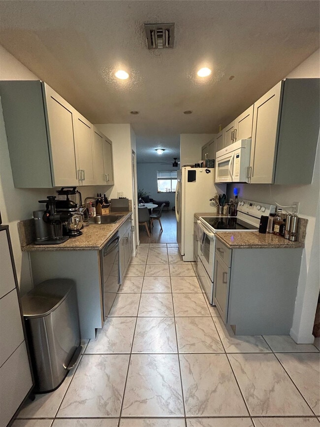 Building Photo - 1363 NW 94th Way