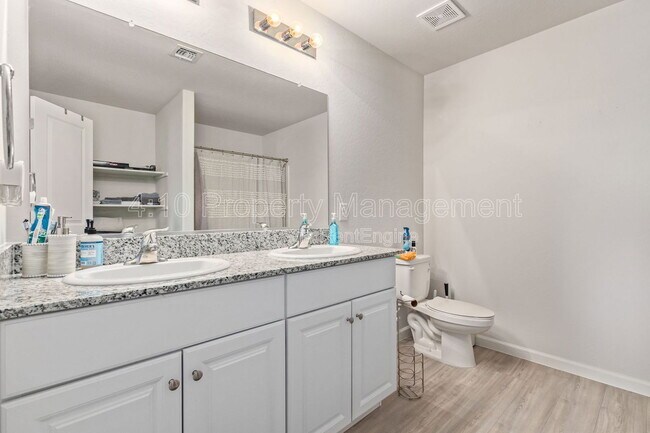 Building Photo - 45174 W Sandhill Rd