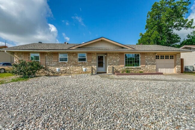 Building Photo - 207 Balboa Dr