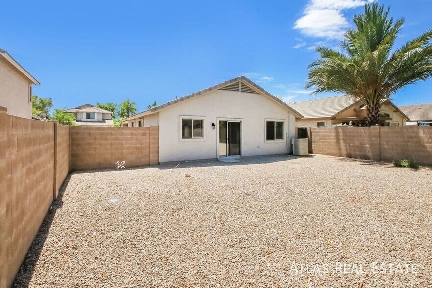 Building Photo - 2472 W Wrangler Way