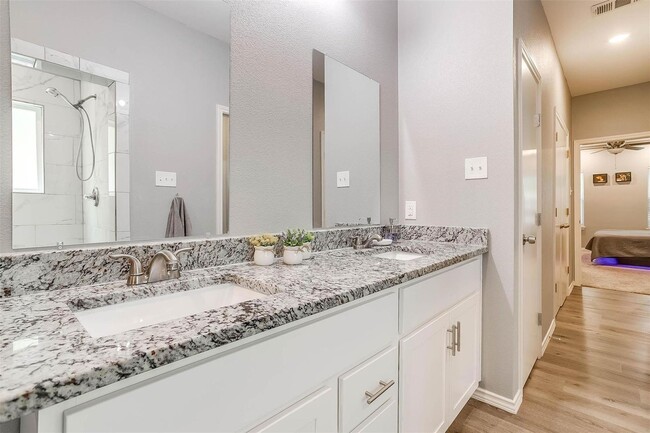 Building Photo - Great 4 Bed, 2 Bath in South Arlington- Mansfield ISD-  76001