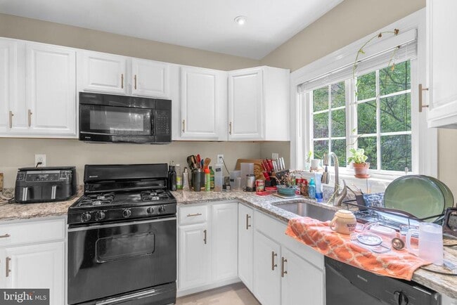 Building Photo - 3623 Gunston Rd