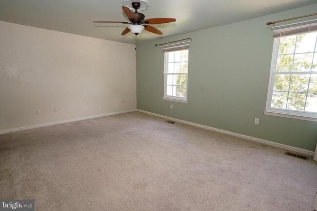 Building Photo - 7862 Centergate Ct