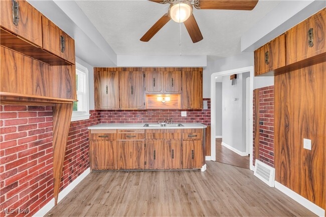 Building Photo - 13207 Grannis Rd