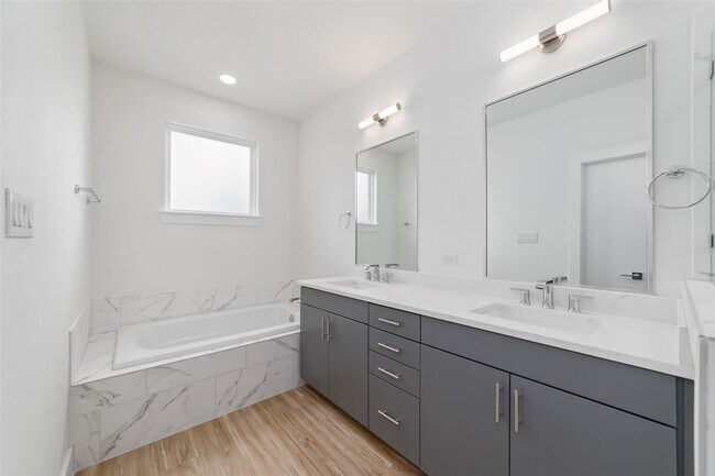 Building Photo - 2109 Holman St