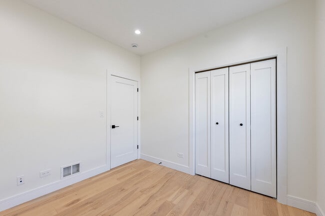 Building Photo - 2920 N 73rd Ct