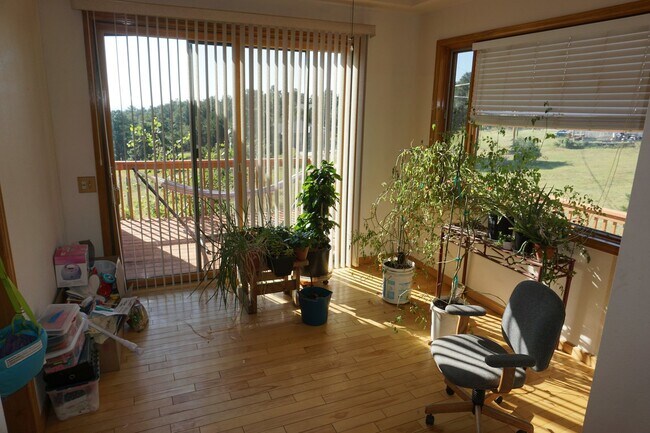 Building Photo - Lovely Home on Lookout Mountain!!