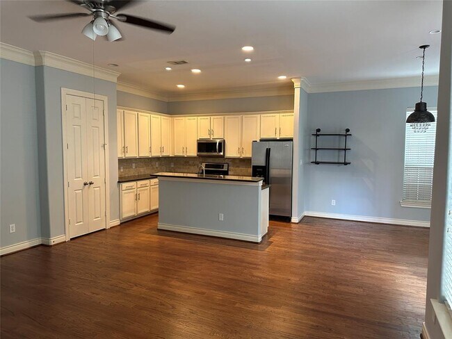 Building Photo - 3444 Cline St