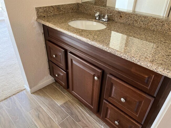 Building Photo - 8415 Bayou Pine Ct