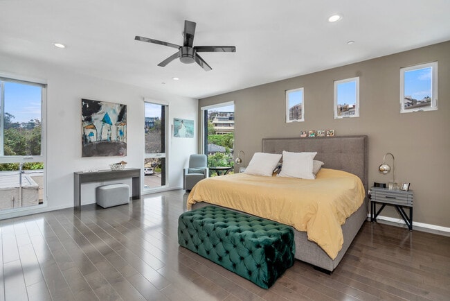 Building Photo - 3218 Ibis St