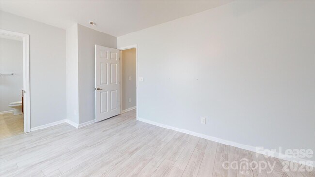 Building Photo - 10848 Tailwater St