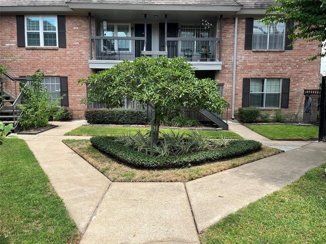 Building Photo - 1223 Augusta Dr
