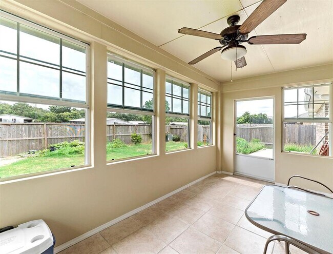 Building Photo - 6915 Astrapia Bay Xing
