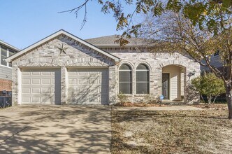 Building Photo - Charming NWISD 3-2-2