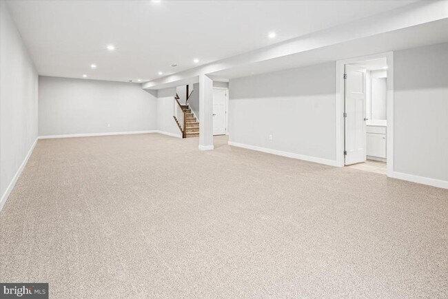 Building Photo - 712 Wallasey Dr