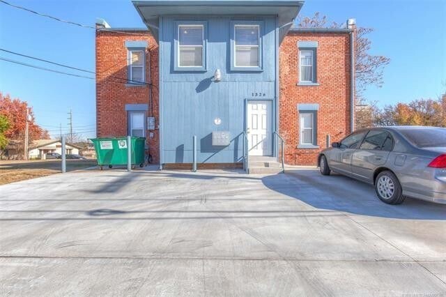 Building Photo - 1326 S Carthage Ave
