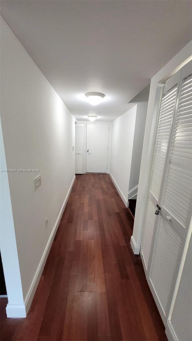 Building Photo - 41 SE 5th St