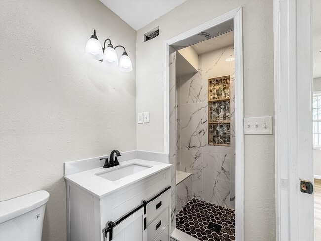 Building Photo - 1127 Harris Way