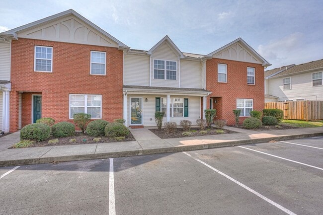 Building Photo - 415 Arapaho Dr