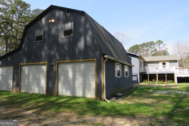 Building Photo - 1105 Hampton Rd