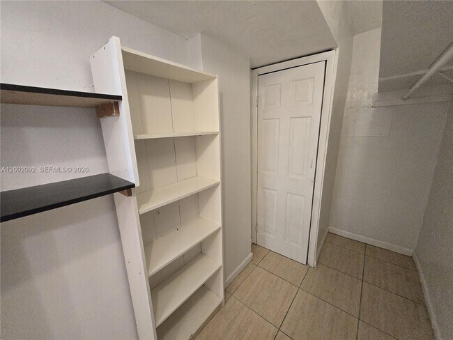 Building Photo - 1515 NE 125th Terrace