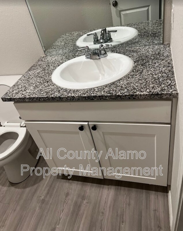 Building Photo - 10790 Giacconi Dr