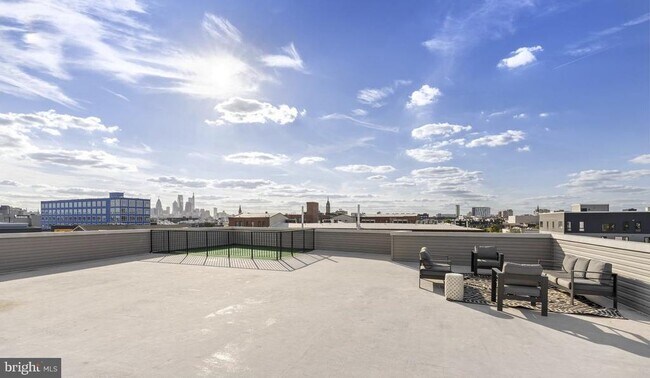 Building Photo - 1540 Frankford Ave