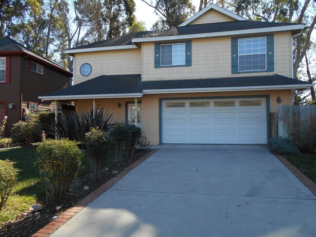 Primary Photo - Clean and Comfortable Home - Attached Garage