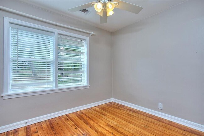 Building Photo - 2067 Brockett Rd