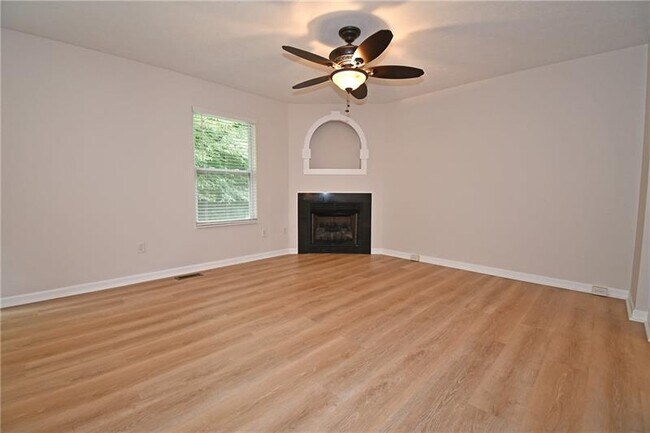 Building Photo - 2291 Flint Dr