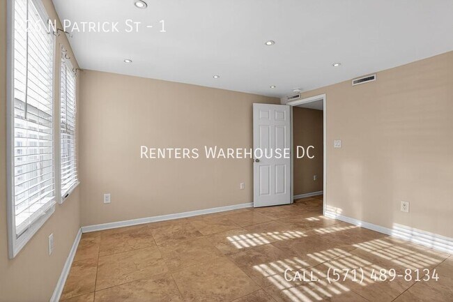 Building Photo - 226 N Patrick St