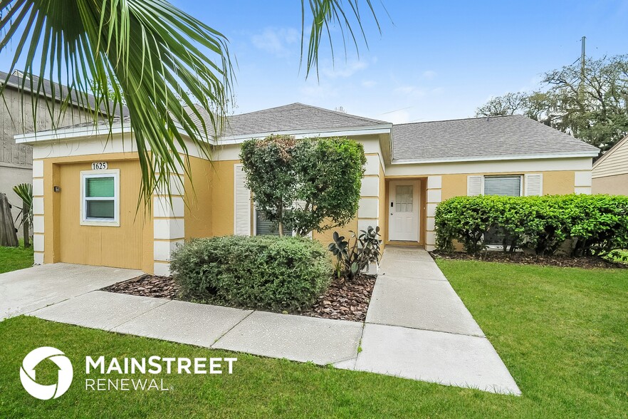 Primary Photo - 1625 Crossridge Dr