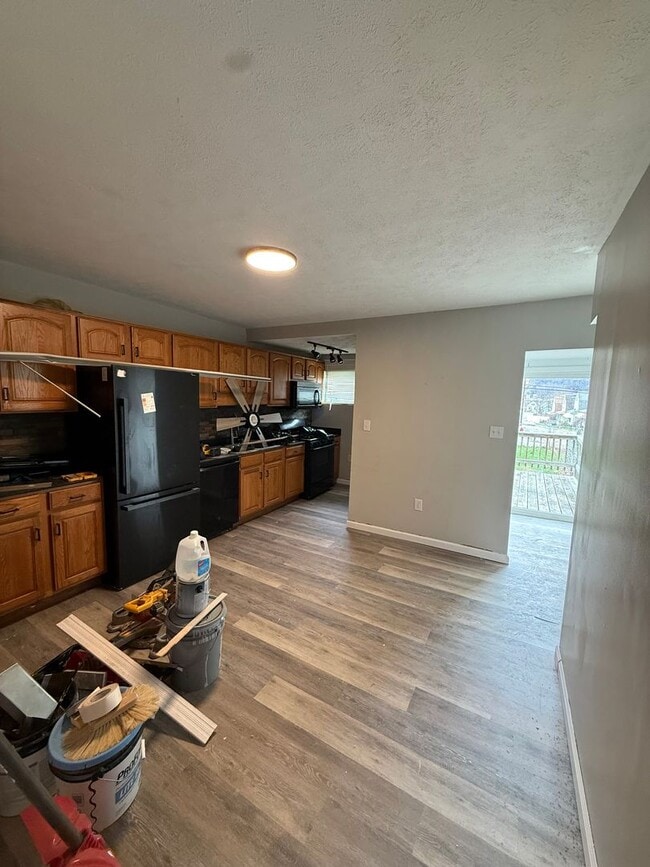 Building Photo - 2 bedroom 1 Bathroom House for Rent!