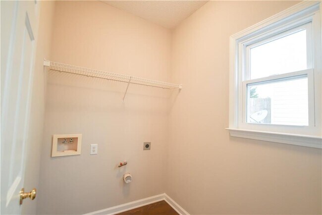 Building Photo - 4113 Glenaire Way NW