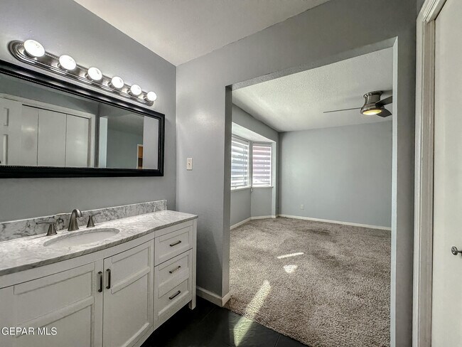 Building Photo - 6916 Polvadera Dr